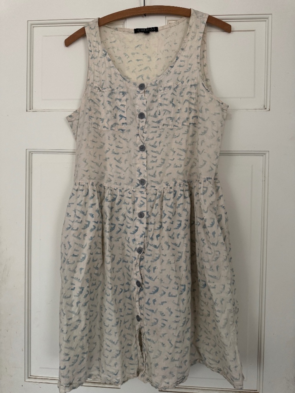 Curator dress